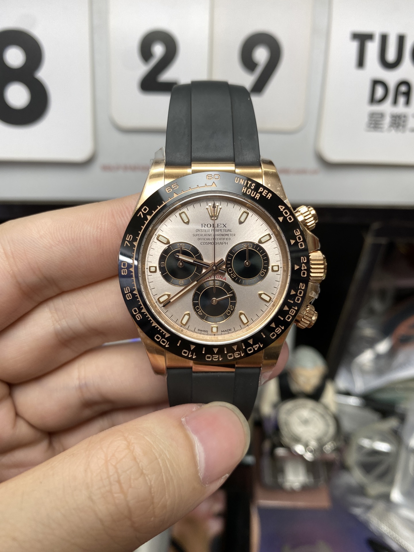 Rolex Cosmograph Daytona Series m126515ln-0006, Rose Gold Case Pink Dial Ceramic Bezel, 40mm Size.