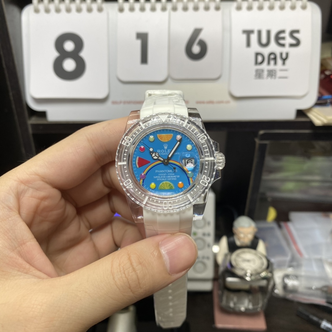 Rolex Submariner series PHANTOMLAB&ROLEX co-branded crystal series watch size 40㎜ PMMA crystal case with 3135 blue spring mechanical movement imported from Thailand rubber strap