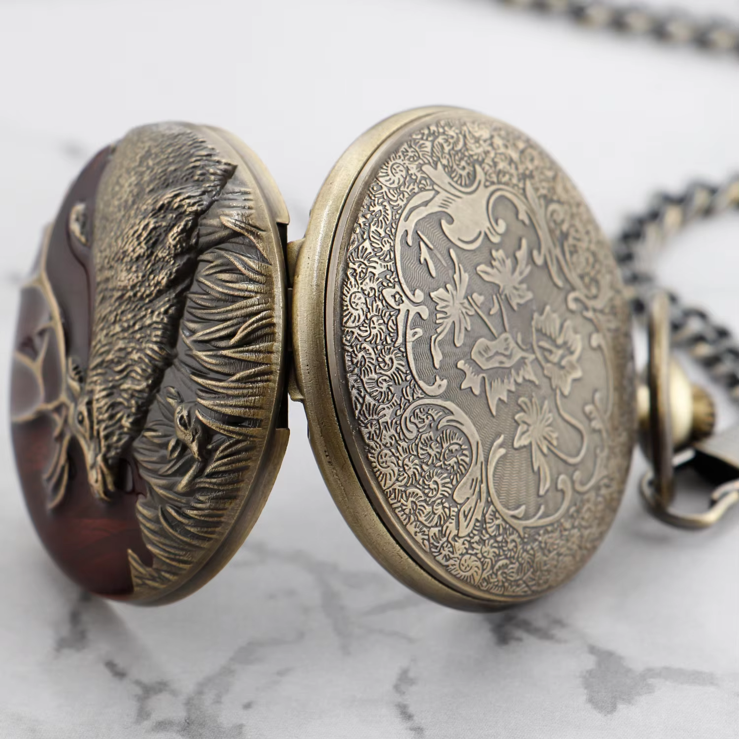 2023 New Casual Vintage Pocket Watch Elk Carved Men's Women Quartz Necklace Pendant Pocket FOB Watch Steampunk Gifts reloj